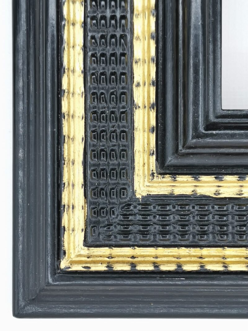 221-NERO ORO